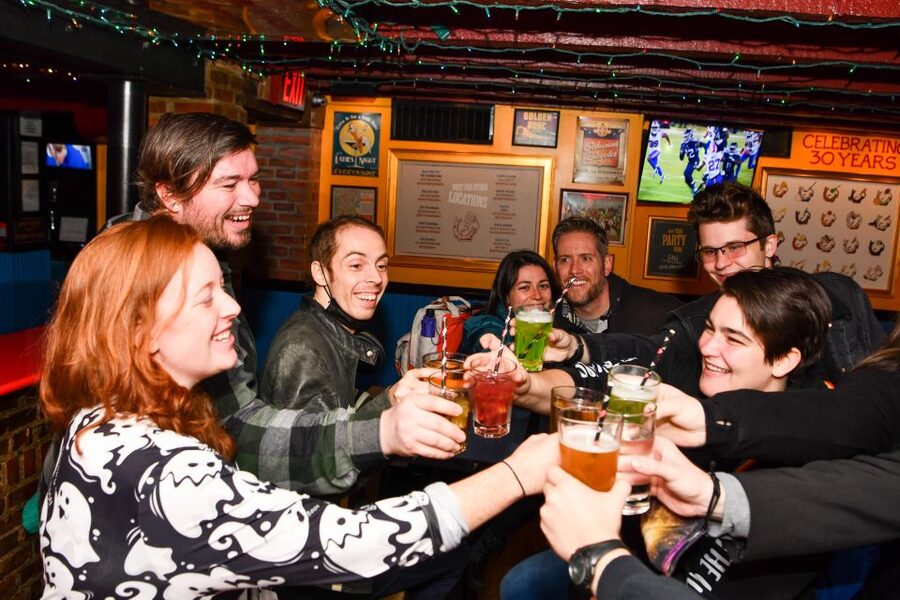Washington DC: Ghosts Boos and Booze Haunted Pub Crawl - Meeting at Old Ebbitt Grill in central Washington