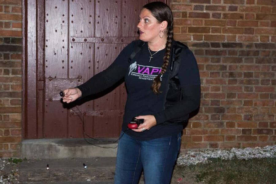 Williamsburg: Echoes of Twilight Late-Night Ghost Tour - Key points at a glance