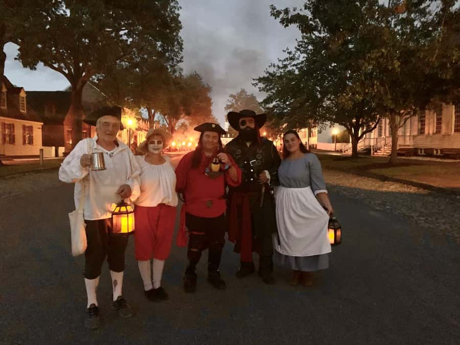 Williamsburg: Haunted Ghosts, Witches, and Pirates Tour - Peyton Randolph House and its 17 spirits