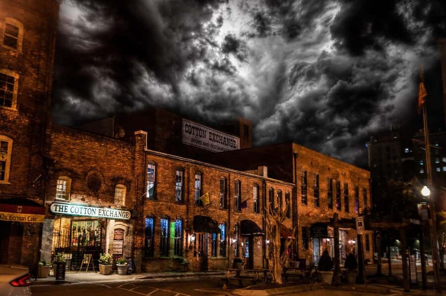 Wilmington: Boos and Booze Haunted Pub Crawl - Who Will Enjoy This Night Walk?