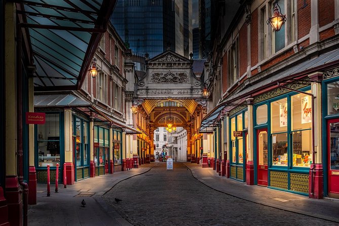 Witchcraft, Ancient Cults & MI15 Spy Secrets - Smithfield Market and the memory of public punishment