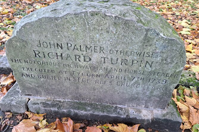 York's Famous Ghosts Smartphone App walking tour - Following York’s haunted streets