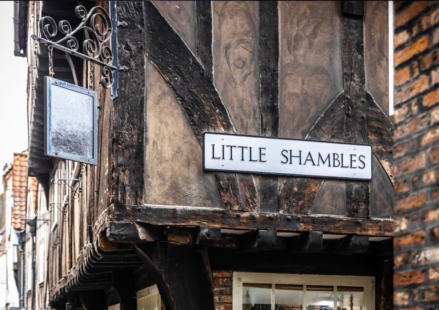 York: Witches and History Old Town Walking Tour - York Minster and the power of a landmark