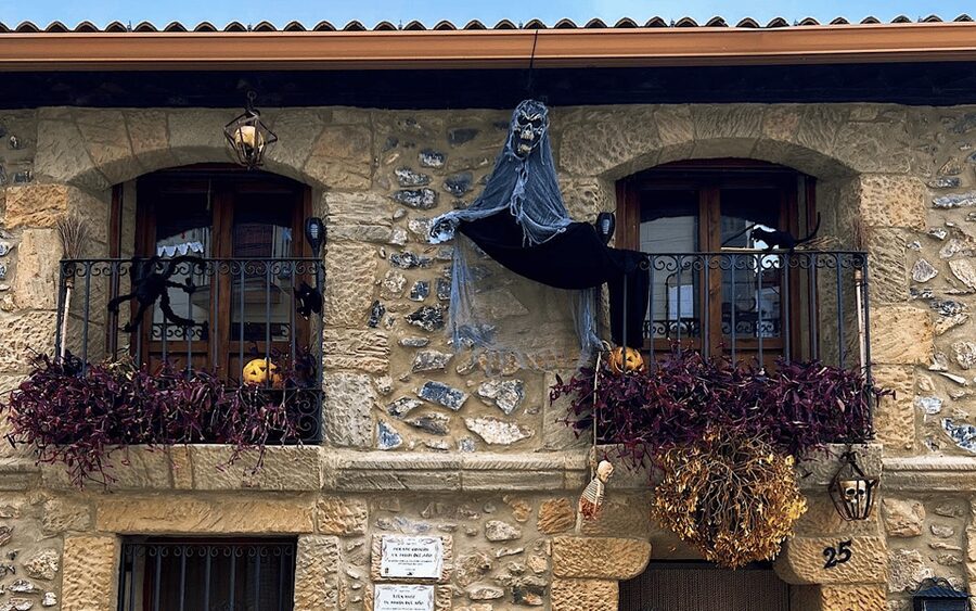 Zaragoza: Only excommunicated and cursed town with witches in Spain and food - Leaving Zaragoza for the Moncayo Area